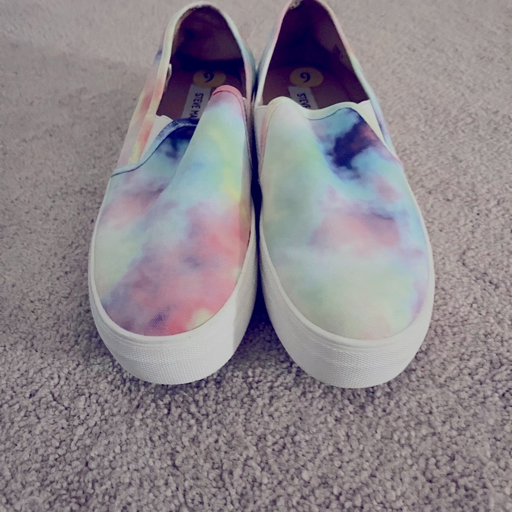 Colorful Steve Madden slip ons. Never worn, size 9.